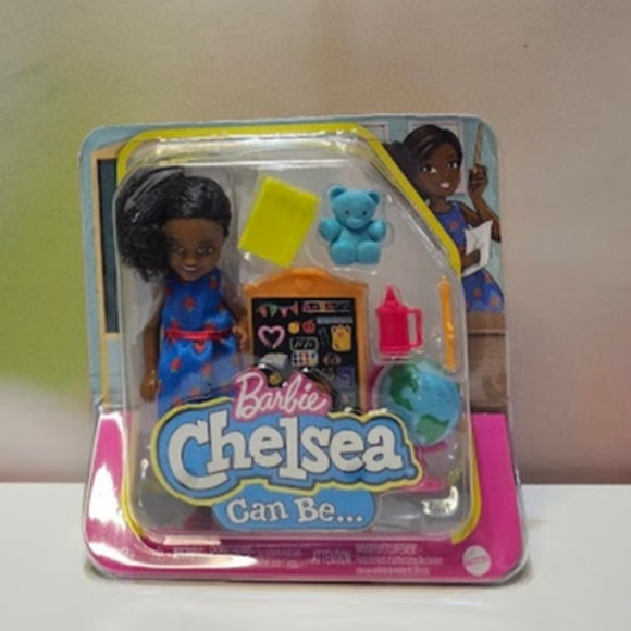 Barbie Chelsea Can Be Teacher Small Doll Brunette  Removable Outfit NWT - Picture 1 of 8